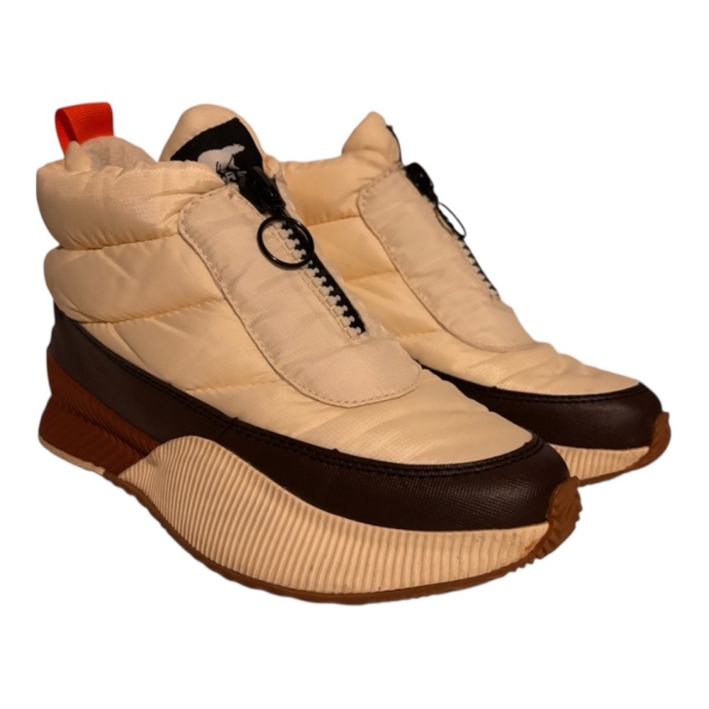 Sorel Out N About Puffy Sneaker Boots Cream Waterproof Zip Size 8.5